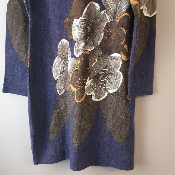 EZRA Designs Blue Floral V-neck Long-Sleeved Dress, Soft, Stretchy, Flowy Small - Picture 11 of 14